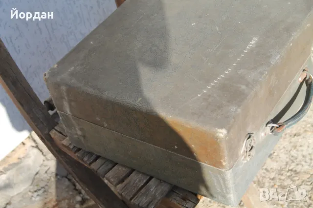 Швейцарски грамофон''Avuston'', снимка 2 - Антикварни и старинни предмети - 47452202