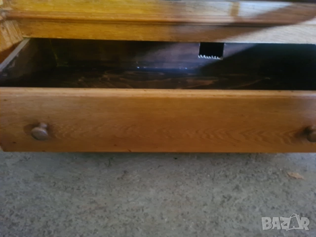 Класическа Витрина от Масивно Дърво (Дъб), снимка 7 - Секции и витрини - 54203228