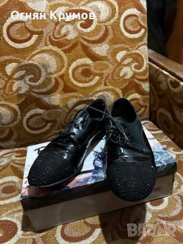 Дамски обувки Mat Star №38 – черни, лачени с камъчета