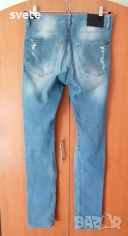 Дамски дънки накъсани Н&М, снимка 2 - Дънки - 29312499