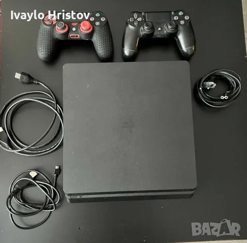 Playstation 4 с 2 контролера
