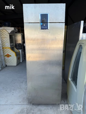 Професионален иноксов фризер Електролукс за 60-40, снимка 2 - Хладилни витрини и фризери - 50948172