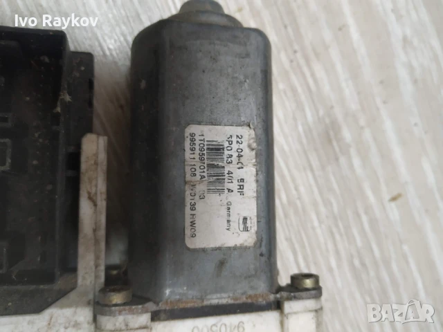 Преден Ляв Стъклоповдигач Vw Golf 5 , 1K0 959 793 D, снимка 3 - Части - 51006873
