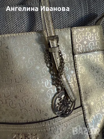 Дамска чанта Guess, снимка 3 - Чанти - 50355667