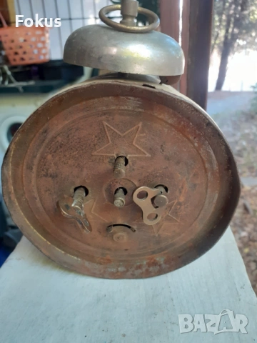 Стар часовник будилник, снимка 5 - Антикварни и старинни предмети - 53294220