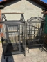 Продавам две клетки за папагали. Намират се в Сливен само лично предаване , снимка 1
