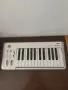 Продавам KORG K25 (midi studio controller), снимка 1