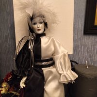 Колекционерска ръчно изработена  порцеланова кукла , снимка 1 - Колекции - 38322891