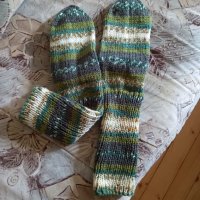 Ръчно плетени мъжки чорапи размер 44, снимка 2 - Мъжки чорапи - 42775895