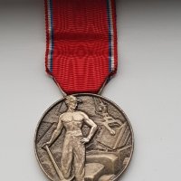 Френски сребърен медал, снимка 1 - Антикварни и старинни предмети - 30743734