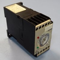 реле време Siemens 7PU2040-4AN20 220V 50Hz time relay, снимка 2 - Резервни части за машини - 37505859