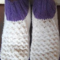 Ръчно плетени дамски терлици, снимка 4 - Дамски чорапи - 42127574