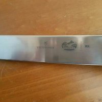 Нож  Victorinox, снимка 2 - Прибори за хранене, готвене и сервиране - 30672722