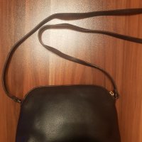 Малка чанта от НМ , снимка 1 - Чанти - 39225998