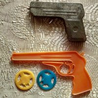 пистолети играчки, снимка 1 - Други ценни предмети - 38433790