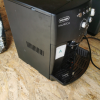 Кафеавтомат Delonghi Magnifica ESAM3000B, Система за ръчно разпенване, Кафемелака с 13 настройки 145, снимка 4 - Кафемашини - 44816411