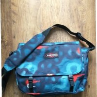 eastpak - страхотна спортна чанта , снимка 4 - Чанти - 30261924