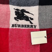 BURBERRY кашмирен голям шал, снимка 3 - Шалове - 40749450
