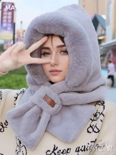 Модерна зимна пухена шапка отвън и отвътре ведно с шал в 4 красиви разцветки- сиво, шампанско, пепел, снимка 1