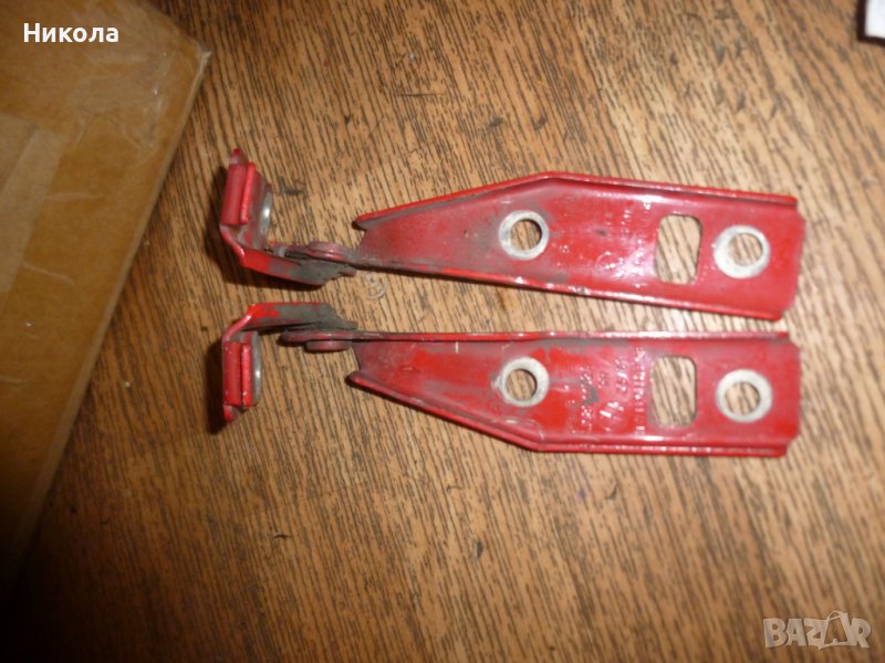 Панти преден капак Голф 4 , снимка 1