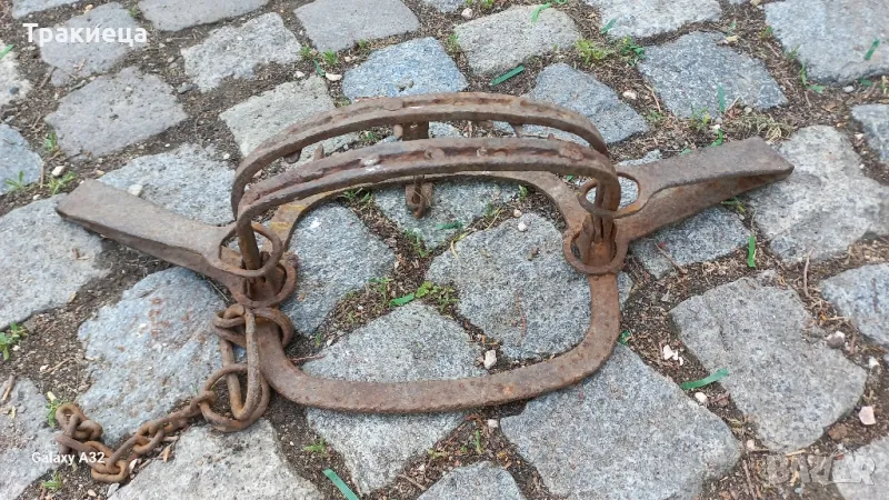 СТАР РЪЧНО КОВАН КАПАН ЗА ДИВЕЧ , снимка 1