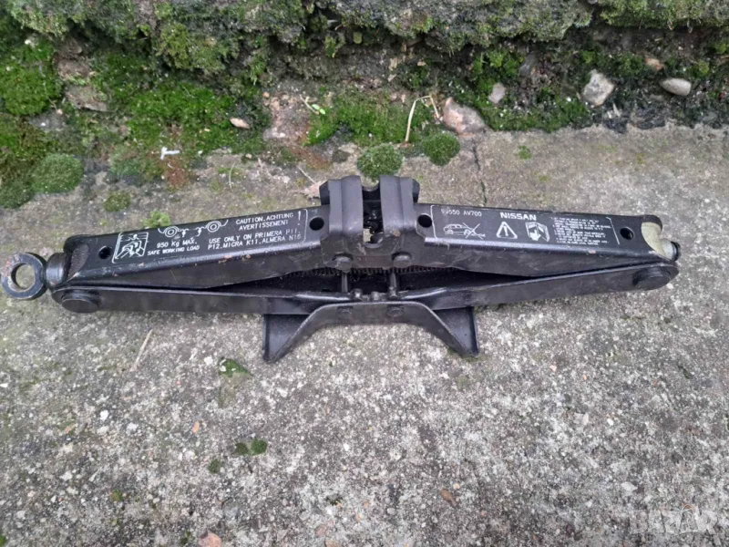 Крик за нисан премиера 2007г, снимка 1