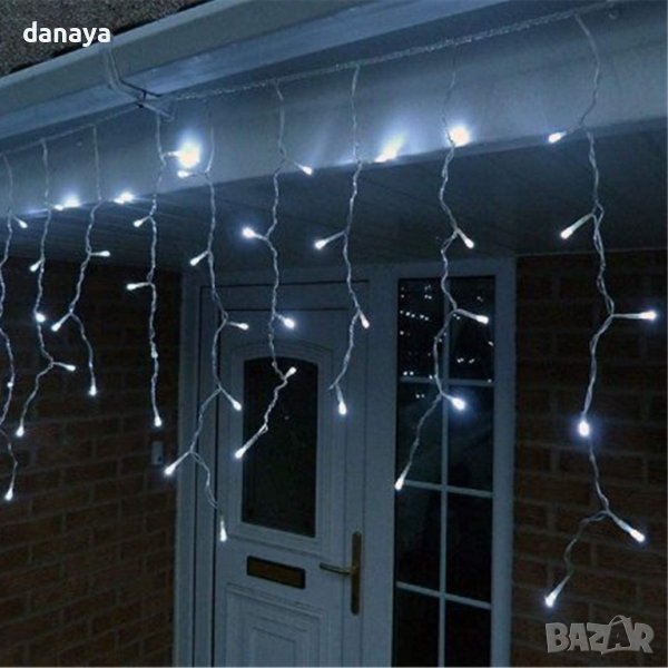 Коледни лампички за балкон тип завеса с висулки в бяла светлина, снимка 1