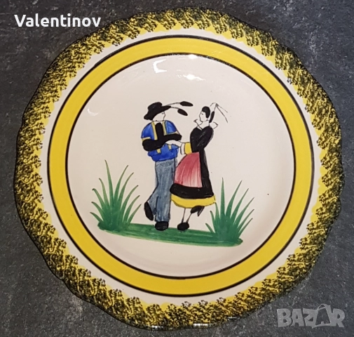 Две старинни керамични чинии- Кимпер- Франция , снимка 2 - Антикварни и старинни предмети - 52636547