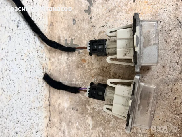 A2218200856 .Плафон заден номер за Мерцедес Ц-класа W204. A2218200856, снимка 3 - Части - 49199336