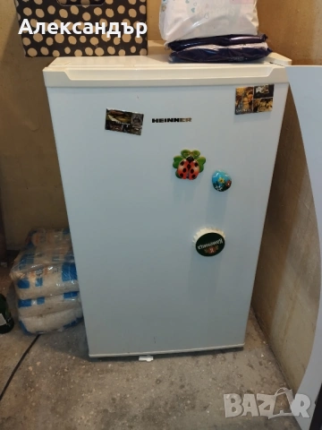 Малък Хладилник почти НОВ