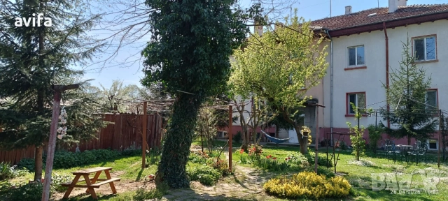 Двуетажна жилина сграда в Ихтиман, снимка 11 - Къщи - 54350669