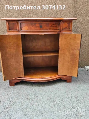 Конзолен шкаф с интарзия, снимка 2 - Шкафове - 49780881