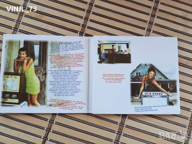 Junia – It's Funny, снимка 2 - CD дискове - 50388672