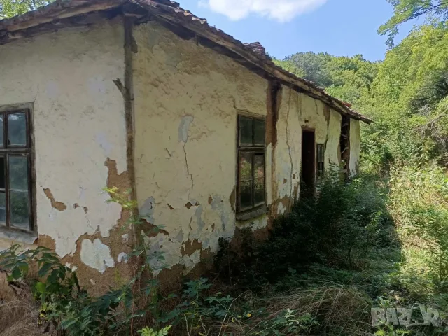 Продава красива плетена къща в с. Радуловци - на 35 км. от София, снимка 7 - Къщи - 56128420