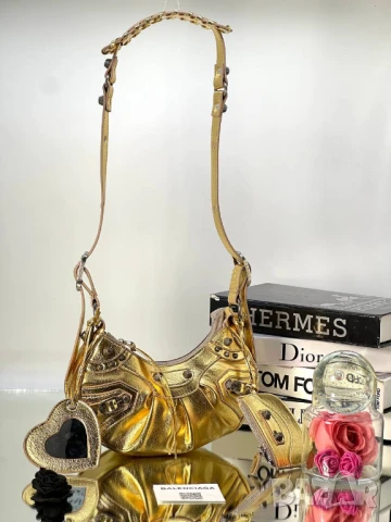 чанти balenciaga, снимка 8 - Чанти - 50741888