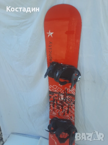 Сноуборд GRAPHCITY  wide 154см. с автомати, снимка 2 - Зимни спортове - 52235858