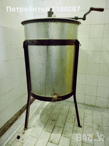 Центрофуга за мед
