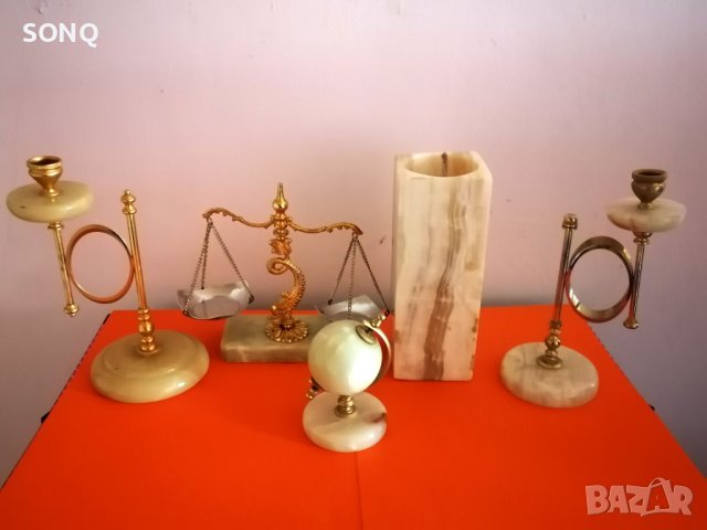 Уникално Красив Колекционерски Комплект От Оникс И Позлата