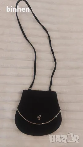 Нова дамска елегантна чантичка