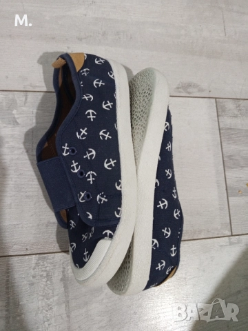 Подарявам обувки за момче , снимка 2 - Детски гуменки - 51728193