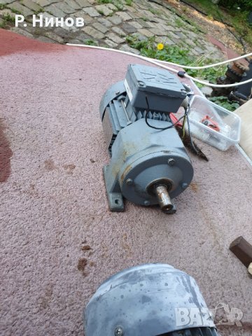 Монофазен ел.двигател/електромотор/електродвигател с редуктор 0.75kW 65 оборота, снимка 3 - Електродвигатели - 35089974