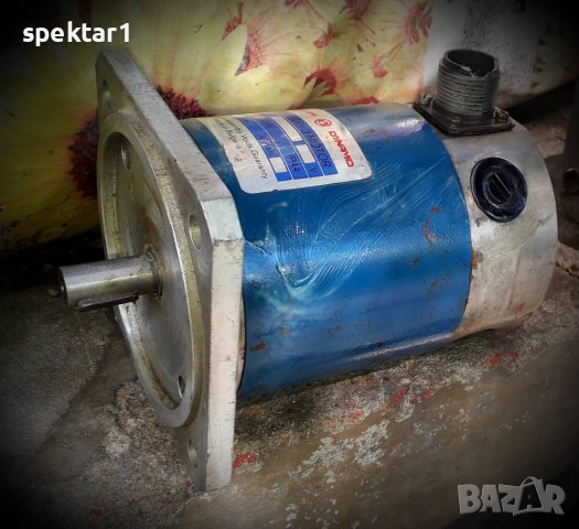 Постоянно токов двигател серво двигател елпром динамо сливен PI 10 3000 оборота ПИ 10