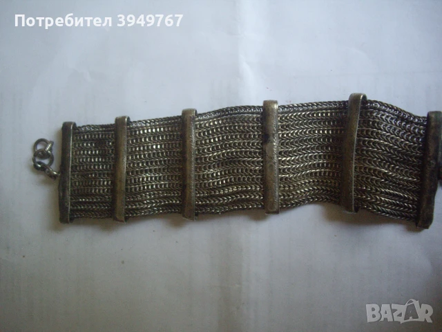 Стара масивна и много красива сачанова гривна., снимка 2 - Антикварни и старинни предмети - 50676567