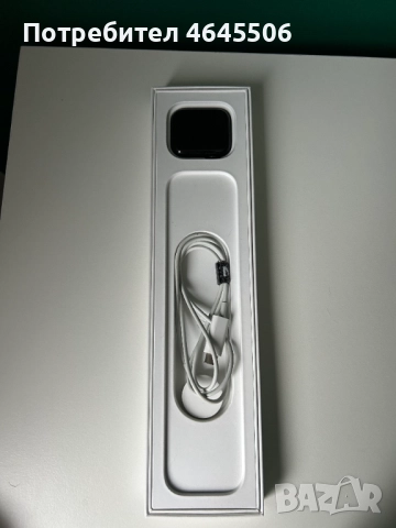 Apple Watch SE 2 44m с 4 допълнителни каишки и 3 нови протектора, снимка 2 - Смарт гривни - 52343628