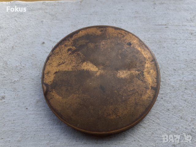 Стара бронзова пудриера, снимка 2 - Антикварни и старинни предмети - 39943448