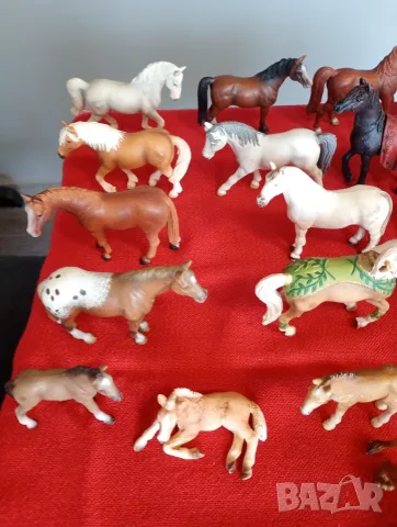 Schleich колекционерски играчки с коне 26 бр, снимка 2 - Колекции - 56234413