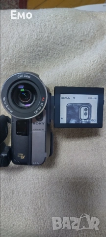 Камкордер Sony DCR-PC330E