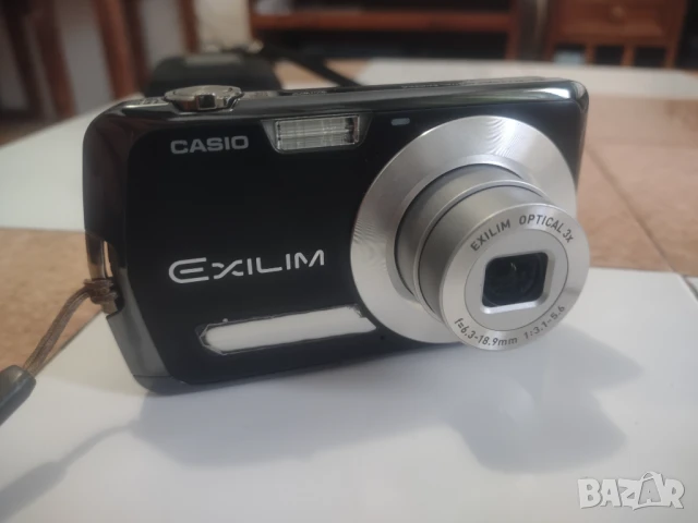 Фотоапарат Casio, снимка 3 - Фотоапарати - 51188985