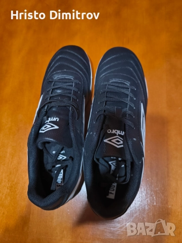 Чисто нои футболни стоножки Umbro DEFENCE 2 TF