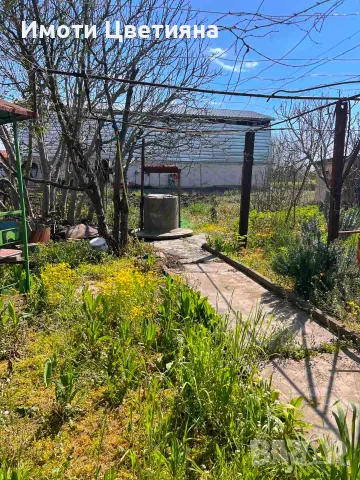 Двуетажна къща в с. Млекарево, снимка 2 - Къщи - 56080382